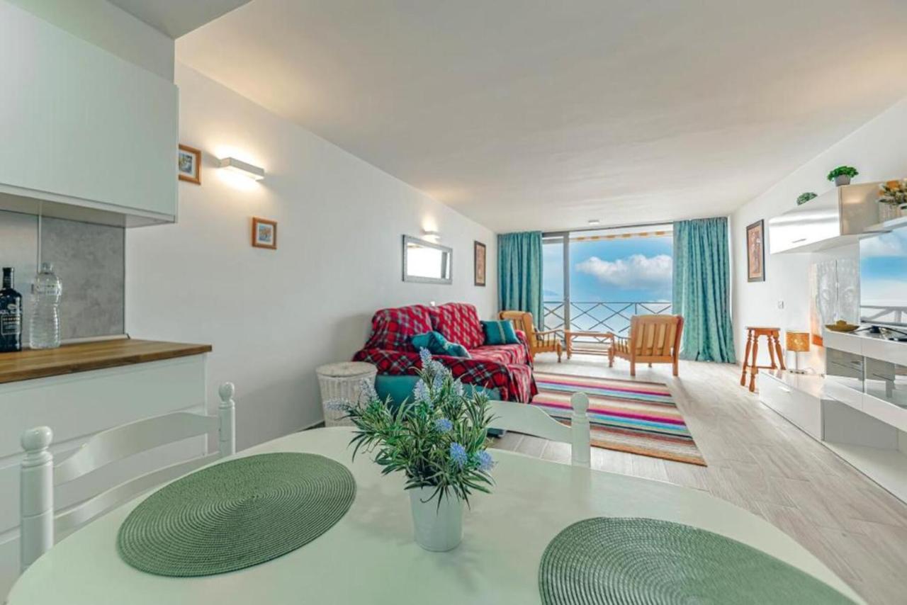 Neptuno Oceanview Suite With Pool And Beach Private Access Puerto de Santiago  Exteriör bild